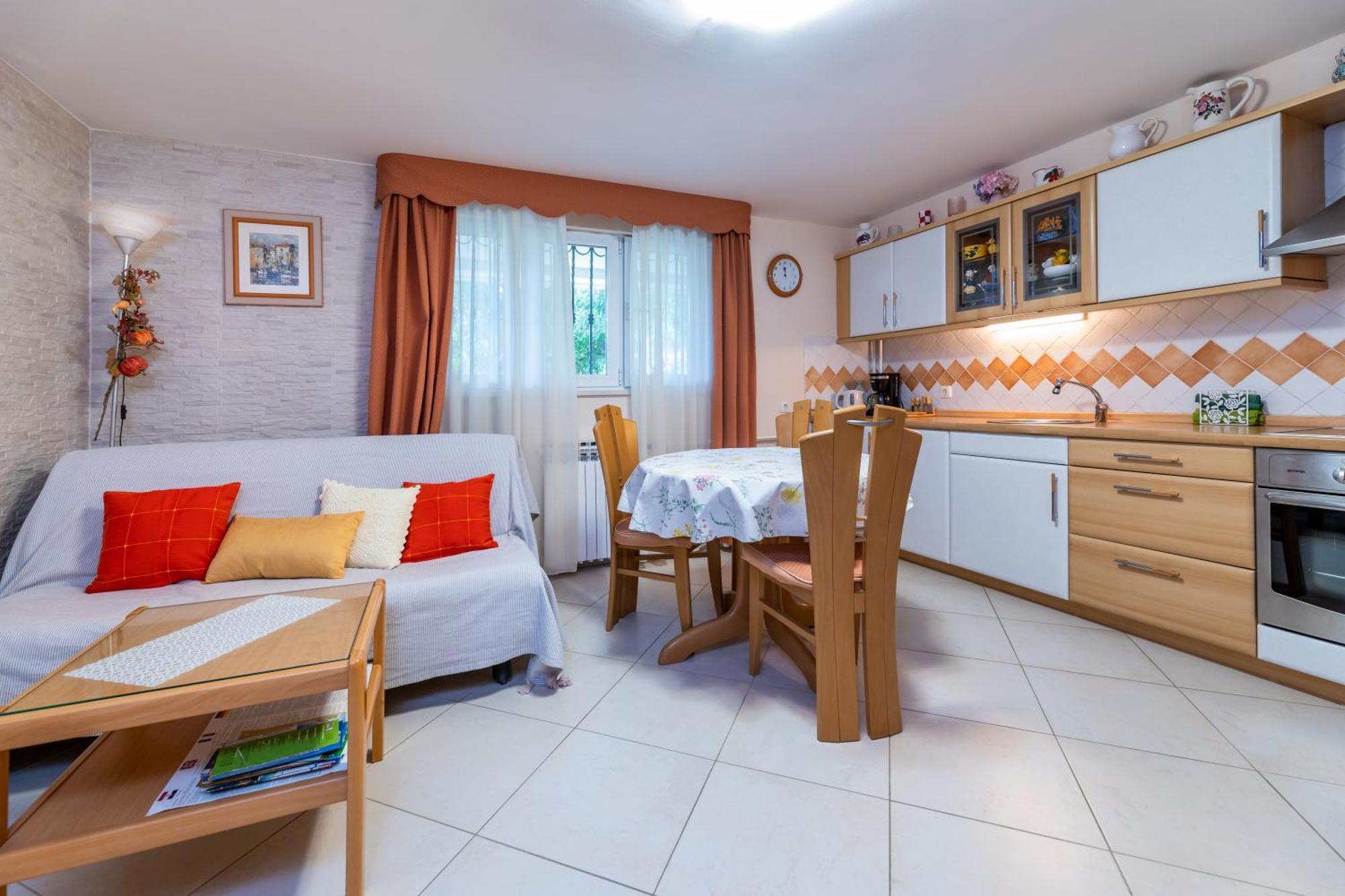 Apartments Nadica Башка Екстер'єр фото