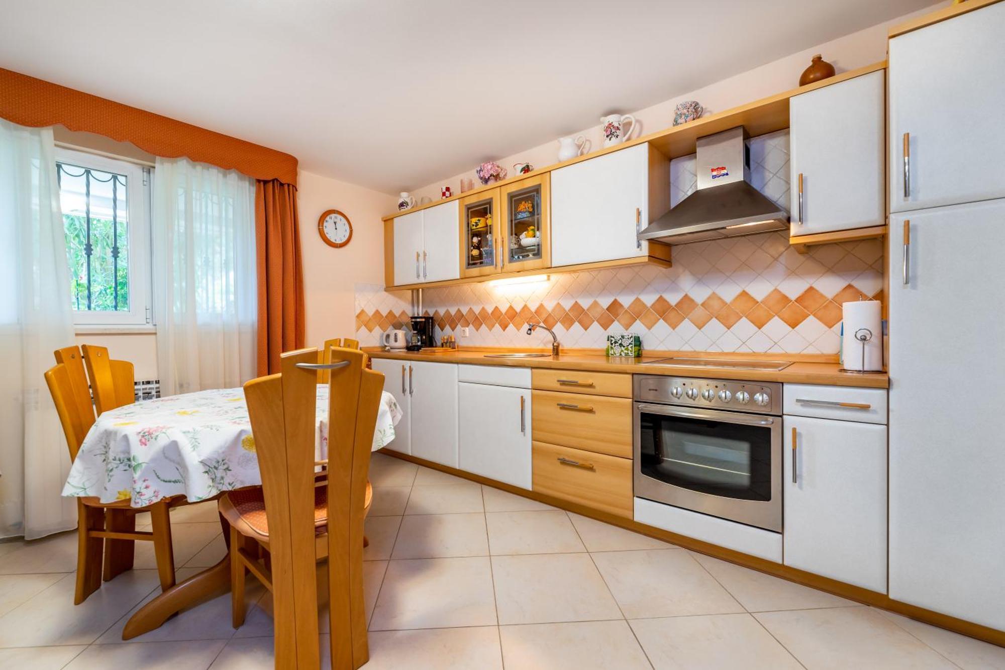 Apartments Nadica Башка Екстер'єр фото