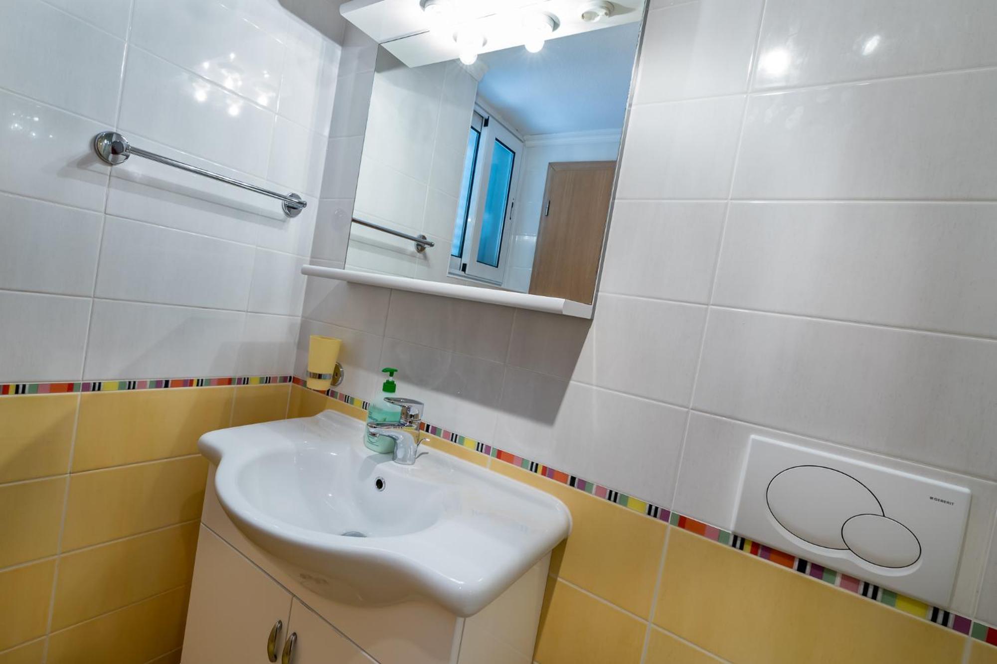 Apartments Nadica Башка Екстер'єр фото