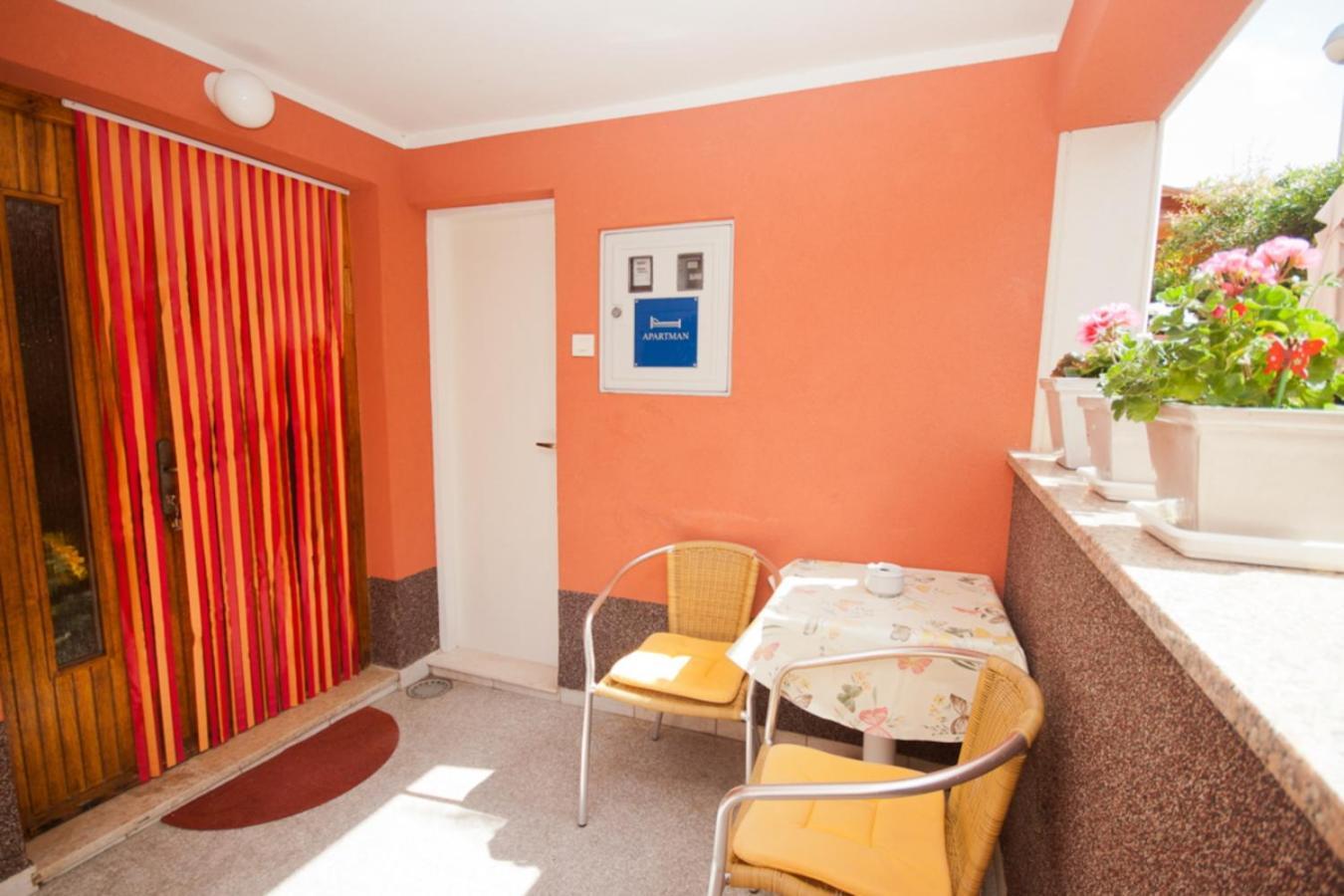 Apartments Nadica Башка Екстер'єр фото