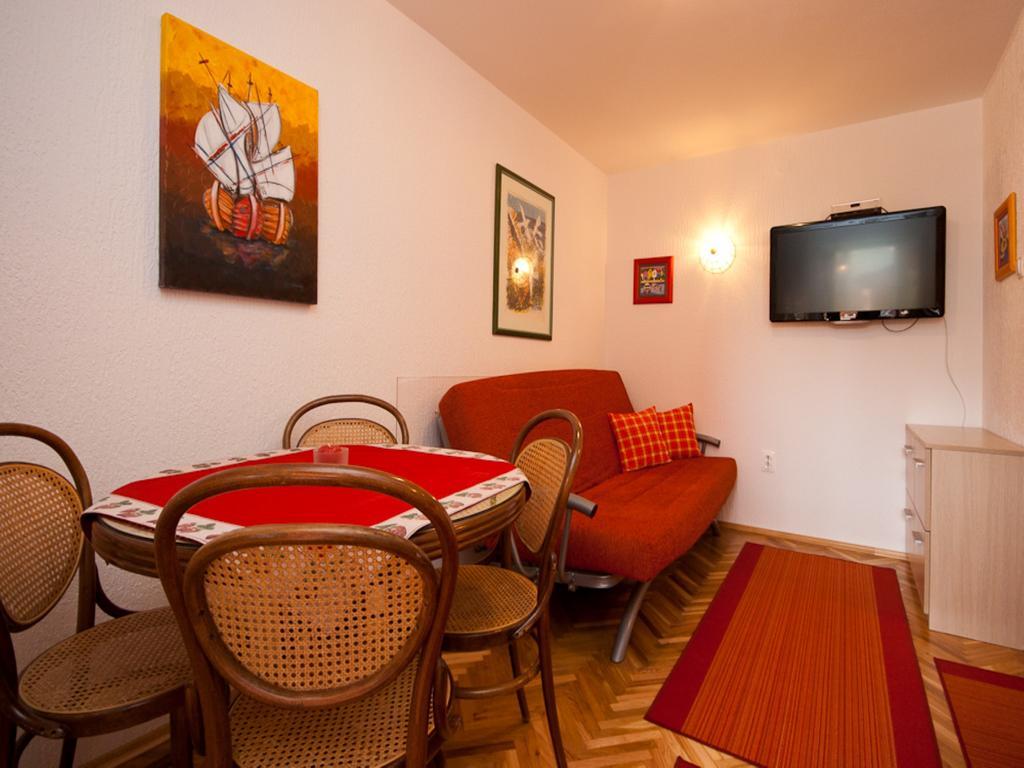 Apartments Nadica Башка Екстер'єр фото